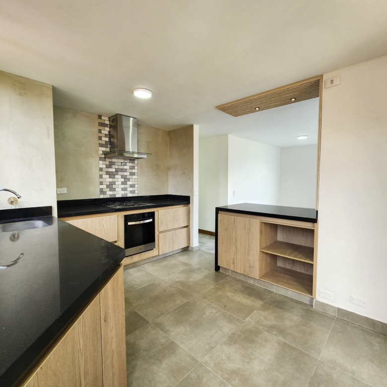 Apartamento en alquiler convencional, Medellín, barrio La Mota.