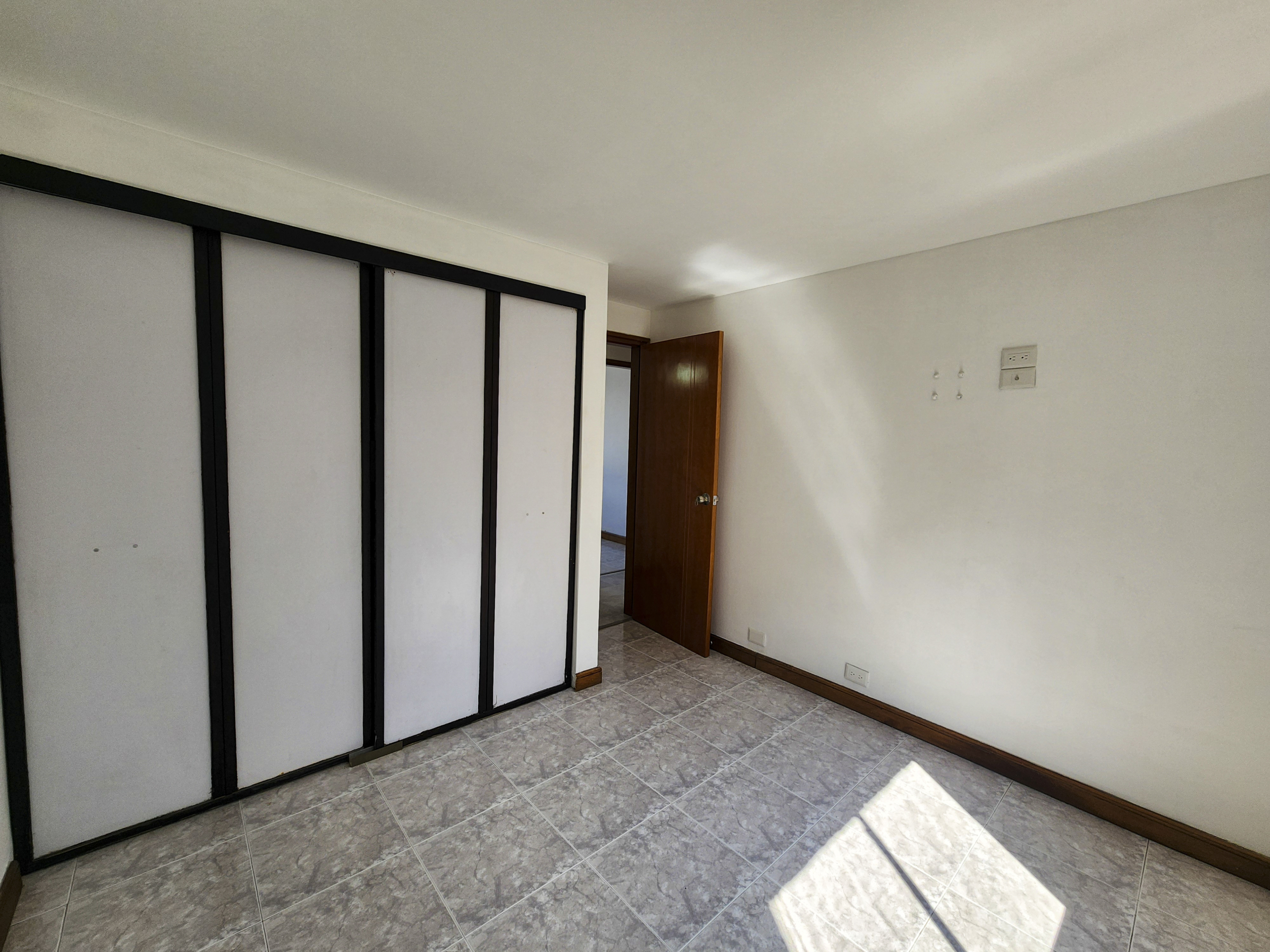 Apartamento en alquiler convencional, Medellín, barrio La Mota.