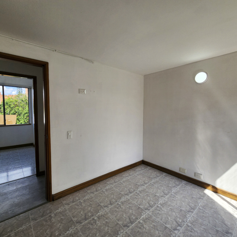 Apartamento en alquiler convencional, Medellín, barrio La Mota.