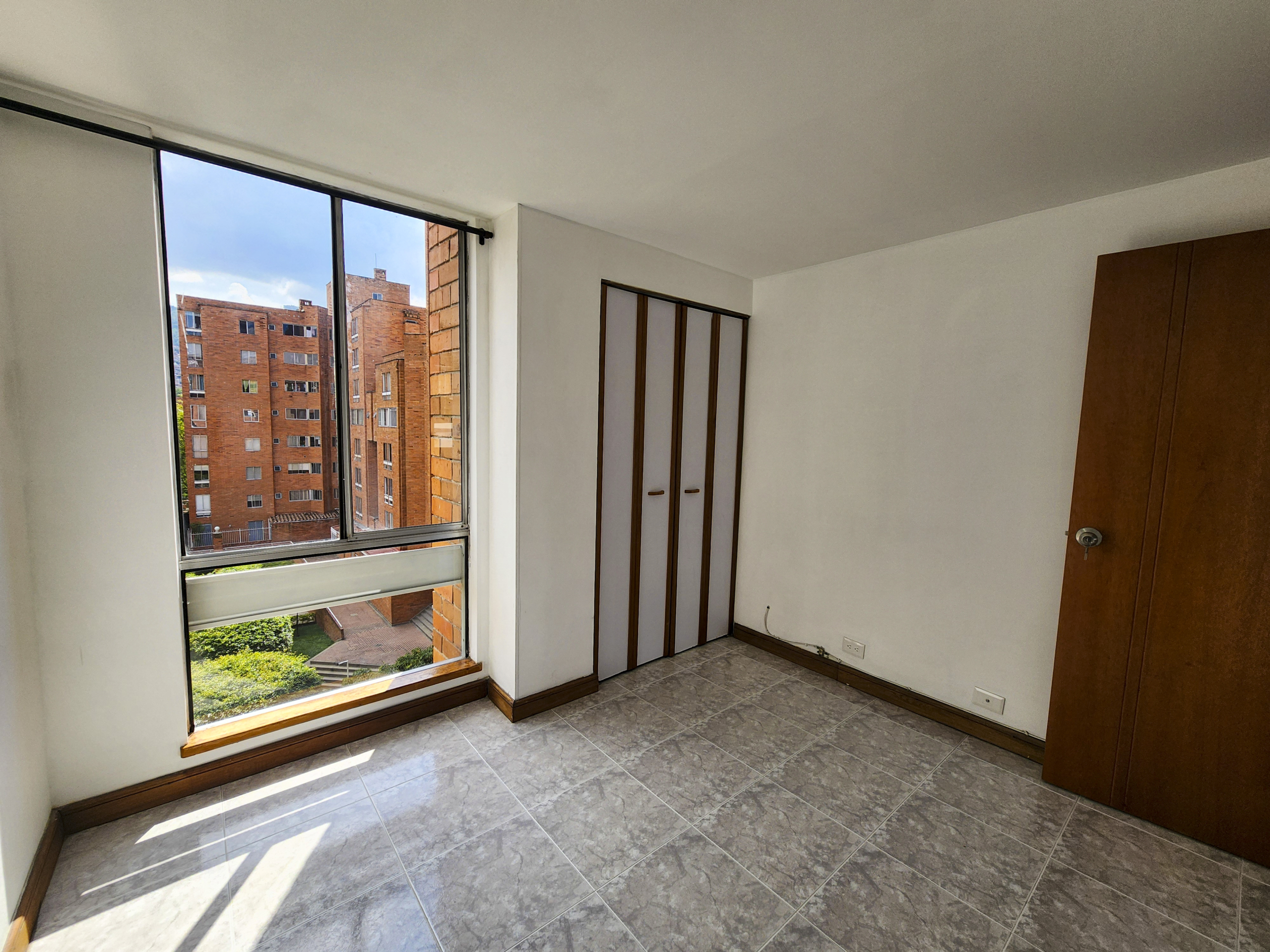 Apartamento en alquiler convencional, Medellín, barrio La Mota.