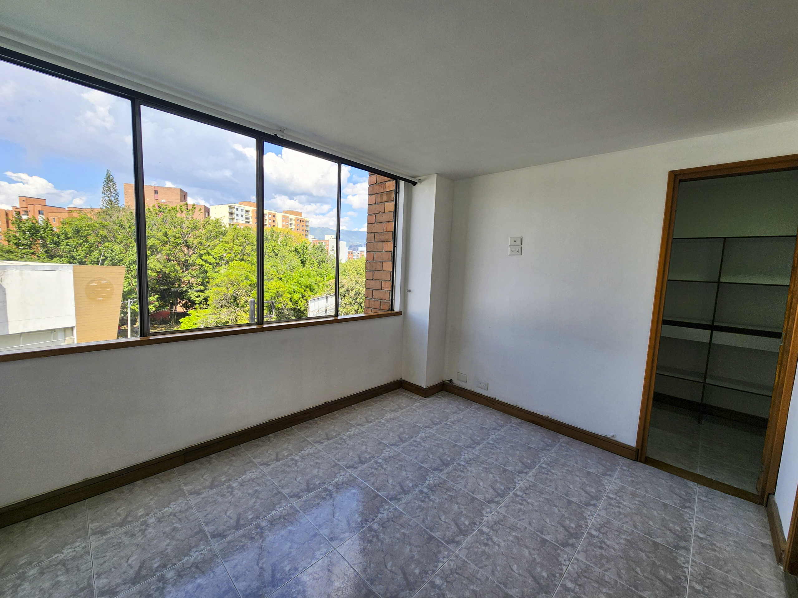 Apartamento en alquiler convencional, Medellín, barrio La Mota.