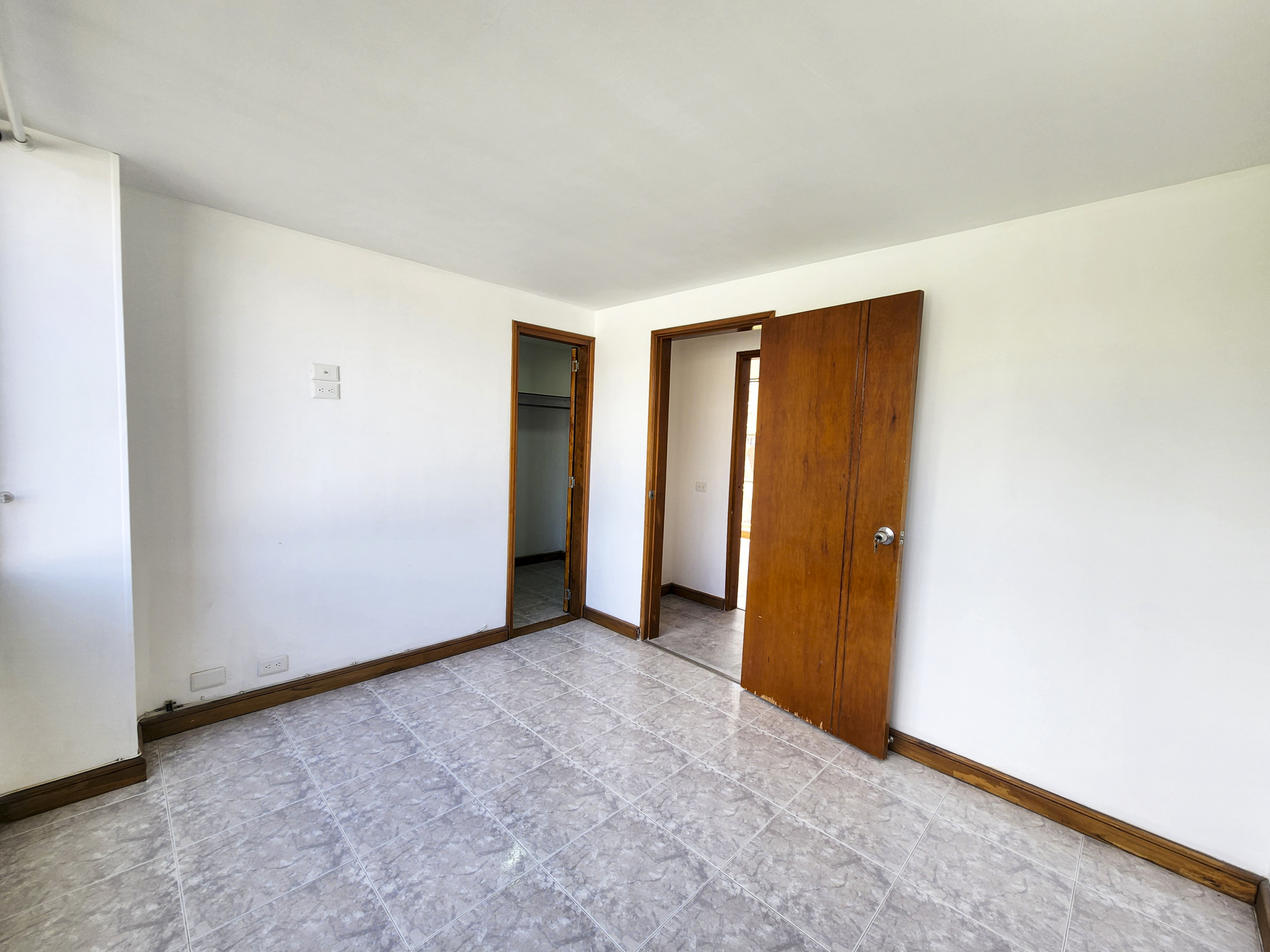 Apartamento en alquiler convencional, Medellín, barrio La Mota.