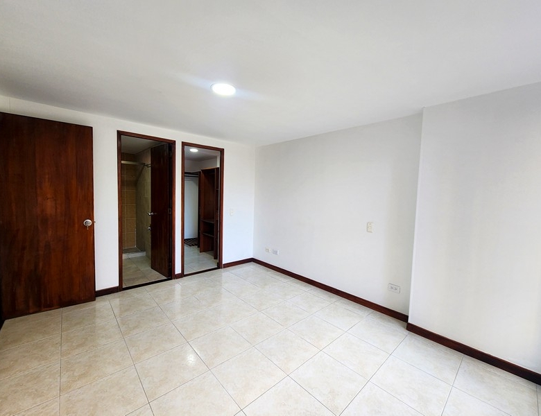 Apartamento en Alquiler en Envigado barrio Otra Parte