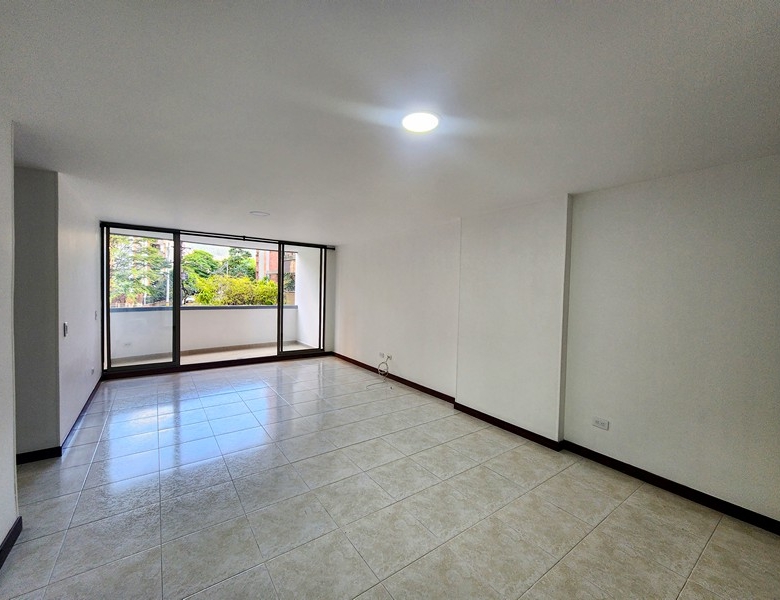 Apartamento en Alquiler en Envigado barrio Otra Parte