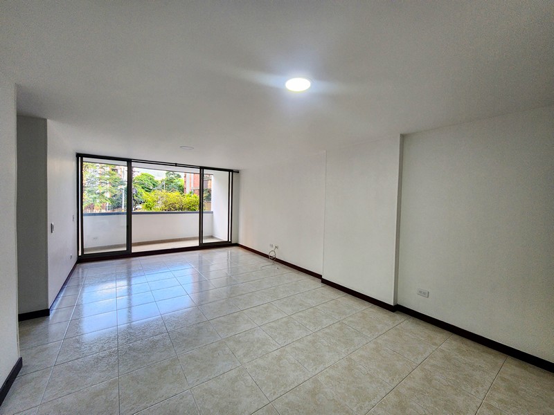 Apartamento en Alquiler en Envigado barrio Otra Parte