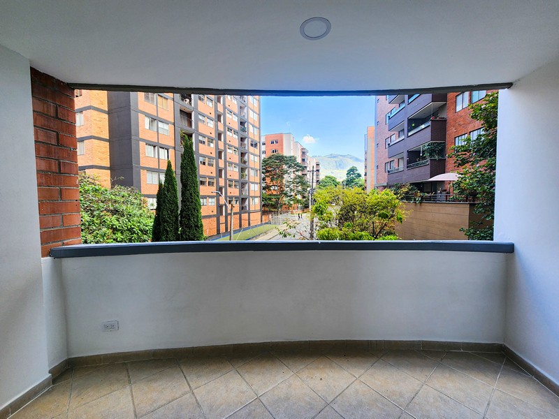 Apartamento en Alquiler en Envigado barrio Otra Parte