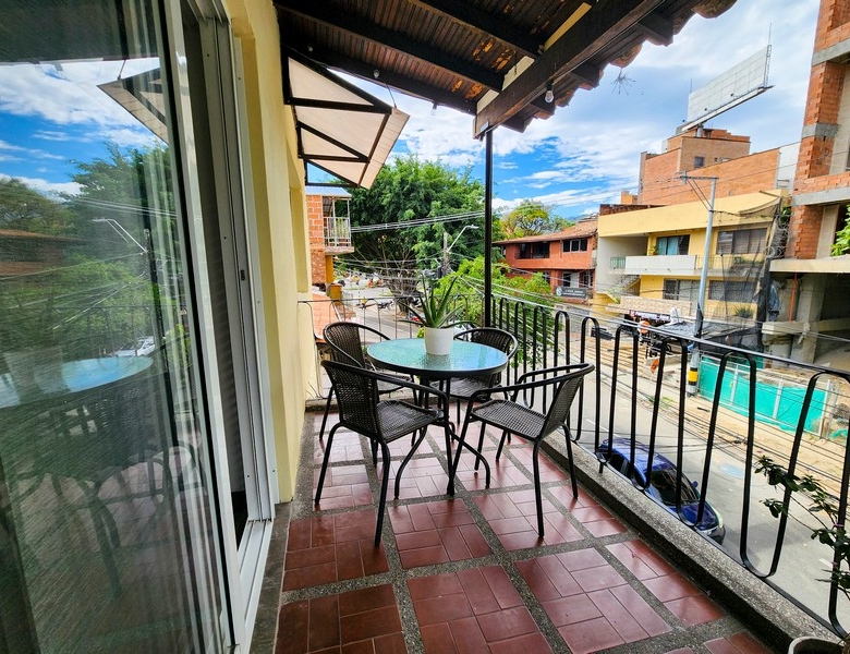 Apartamento Amoblado en Medellín. Laureles.