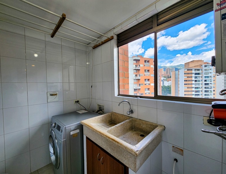 Apartamento Amoblado en Medellín. El Poblado