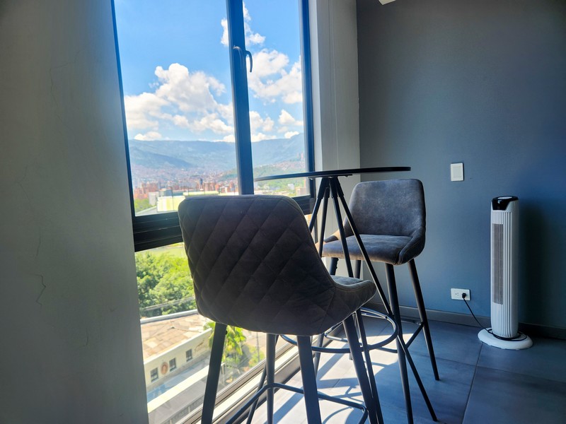 Apartamento Amoblado en Medellín. Laureles.