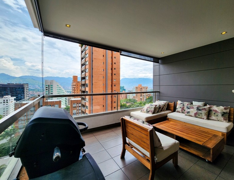 Apartamento Amoblado en Medellín. El Poblado