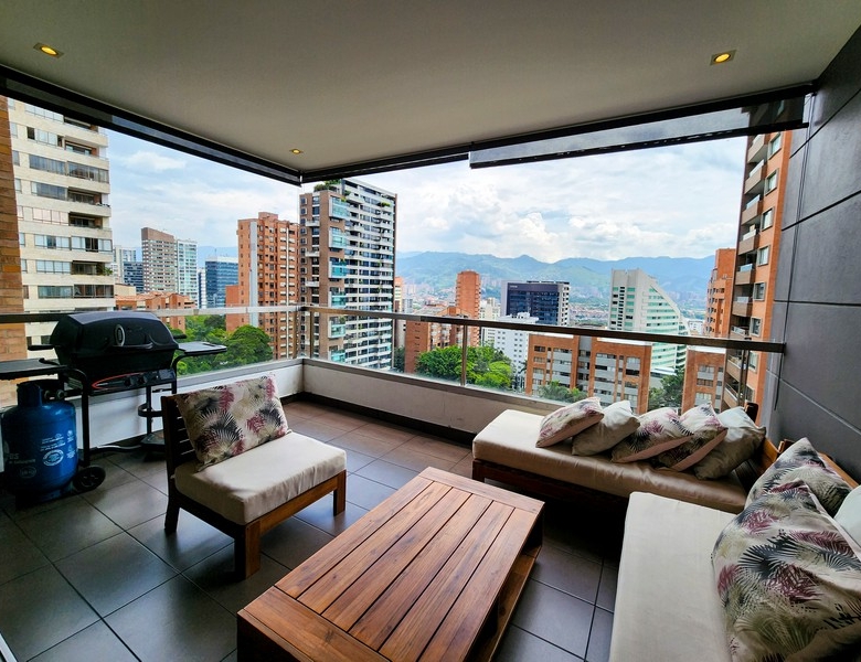 Apartamento Amoblado en Medellín. El Poblado