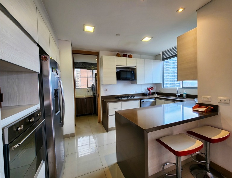 Apartamento Amoblado en Medellín. El Poblado