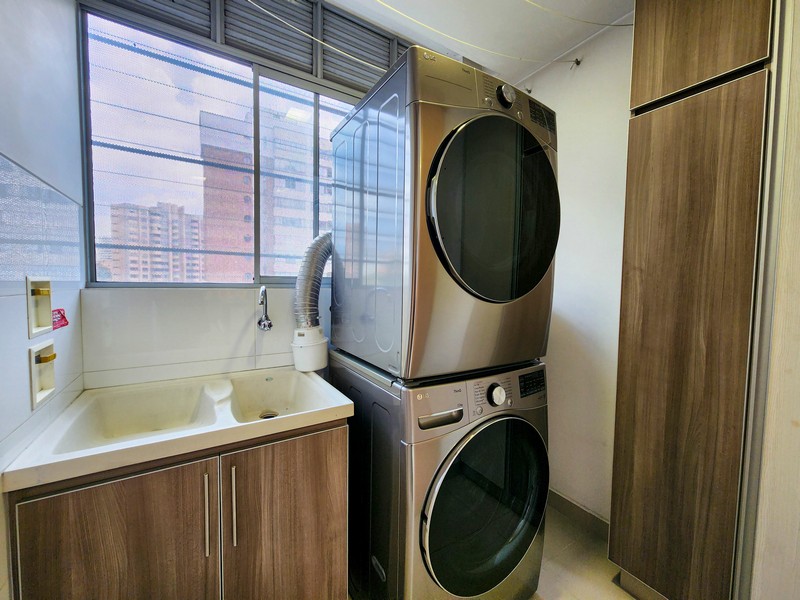 Apartamento Amoblado en Medellín. El Poblado