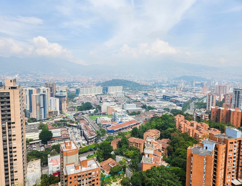 Apartamento Amoblado en El Poblado, Castropol