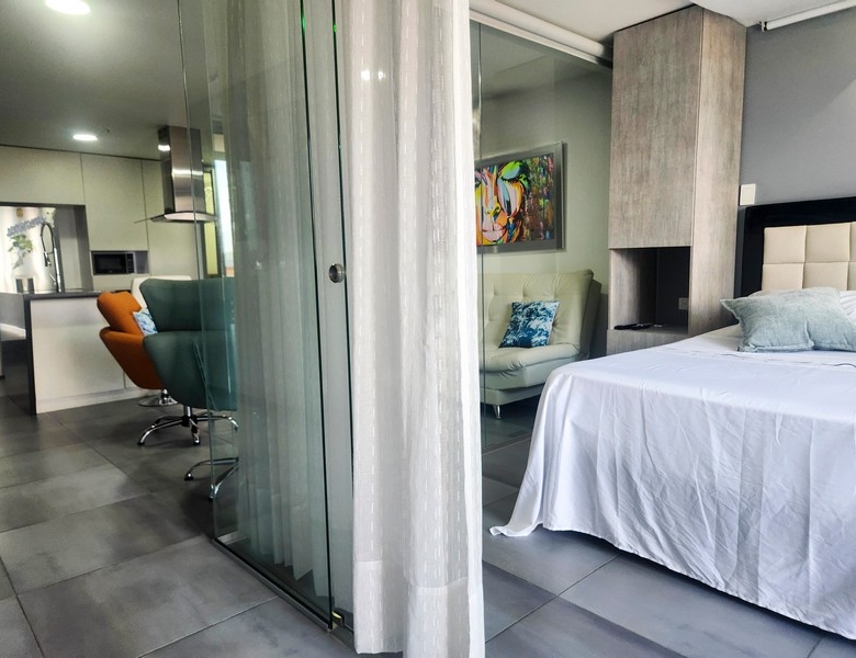 Apartamento Amoblado en Medellín. Laureles.