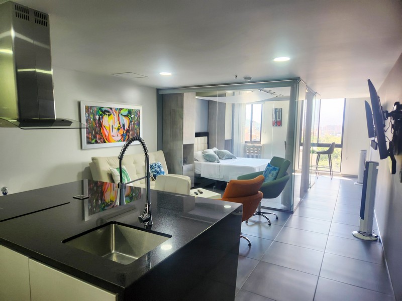 Apartamento Amoblado en Medellín. Laureles.