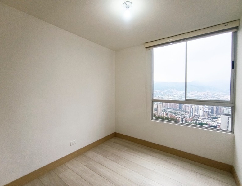 Apartamento Convencional en Medellín, Altos del Poblado