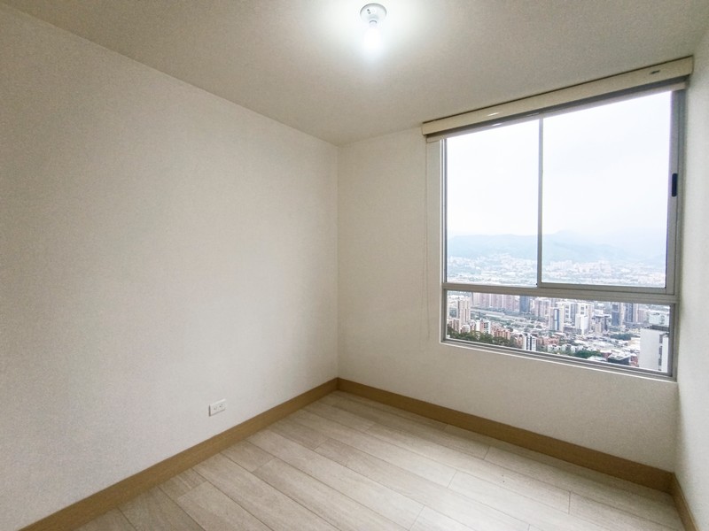 Apartamento Convencional en Medellín, Altos del Poblado