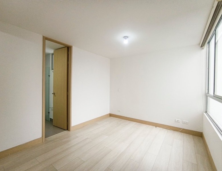 Apartamento Convencional en Medellín, Altos del Poblado