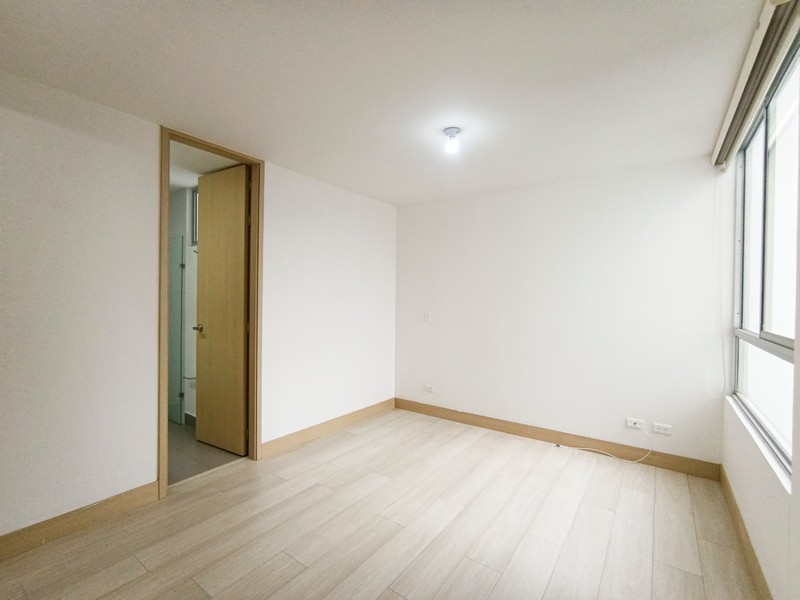 Apartamento Convencional en Medellín, Altos del Poblado