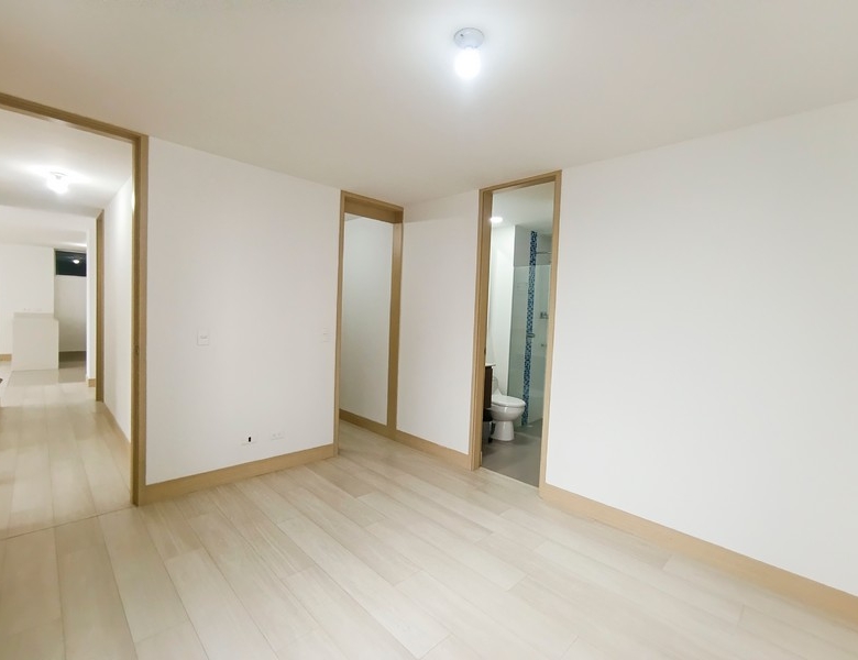 Apartamento Convencional en Medellín, Altos del Poblado