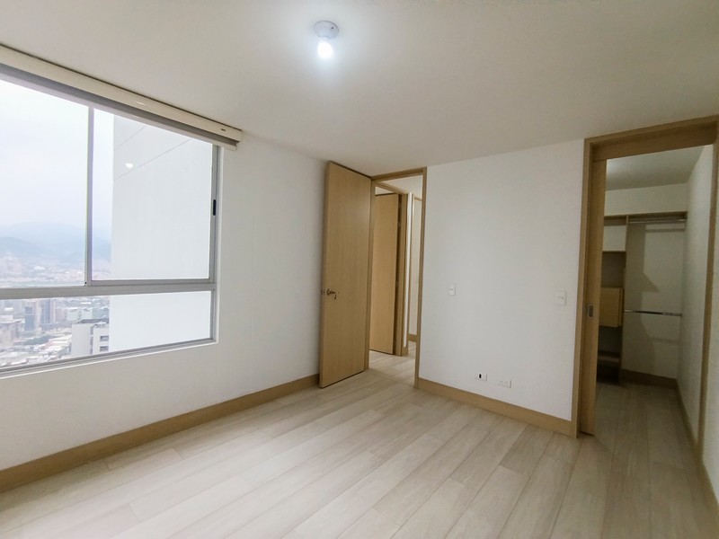 Apartamento Convencional en Medellín, Altos del Poblado