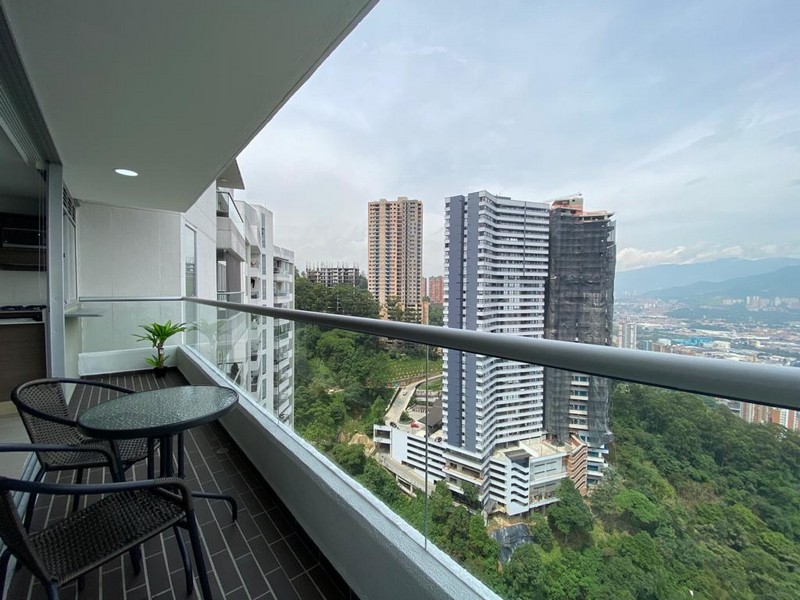 Apartamento Amoblado en Medellín. Altos de Poblado