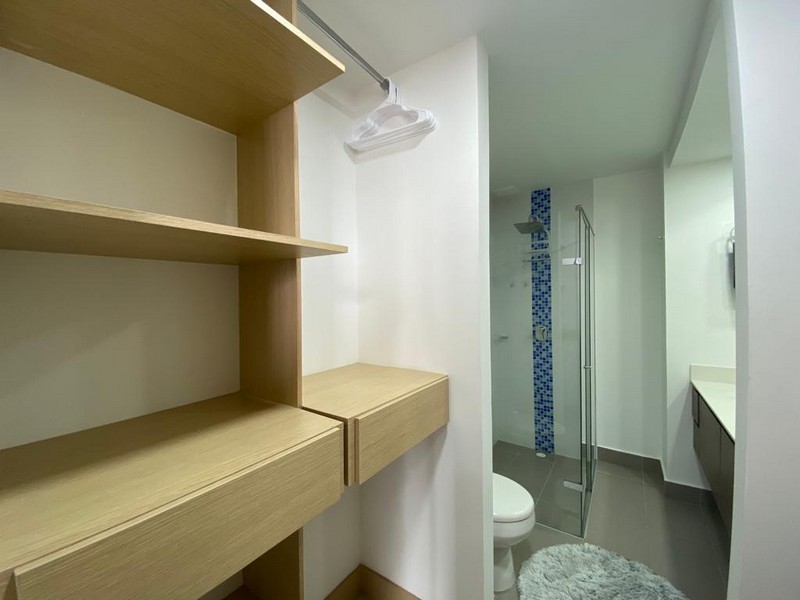 Apartamento Amoblado en Medellín. Altos de Poblado