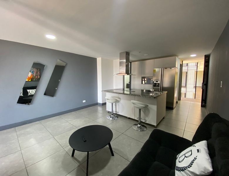 Apartamento Amoblado en Medellín. Laureles.