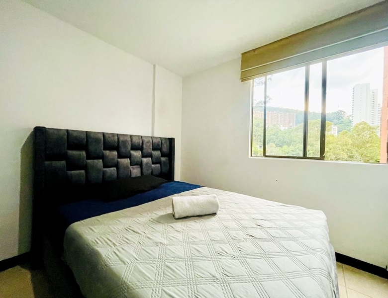 Apartamento Amoblado en Altos del Poblado, Sector Loma del Indio