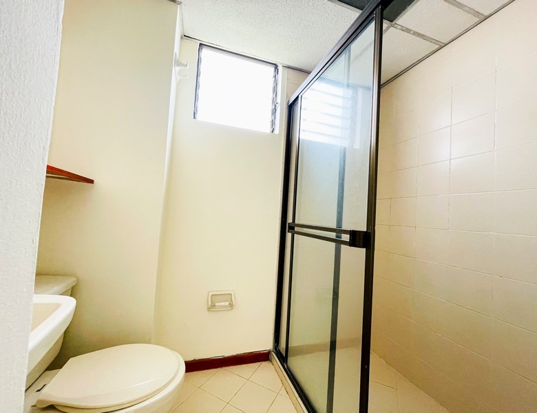 Apartamento convencional en Medellín, Sector Loma De Los Bernal