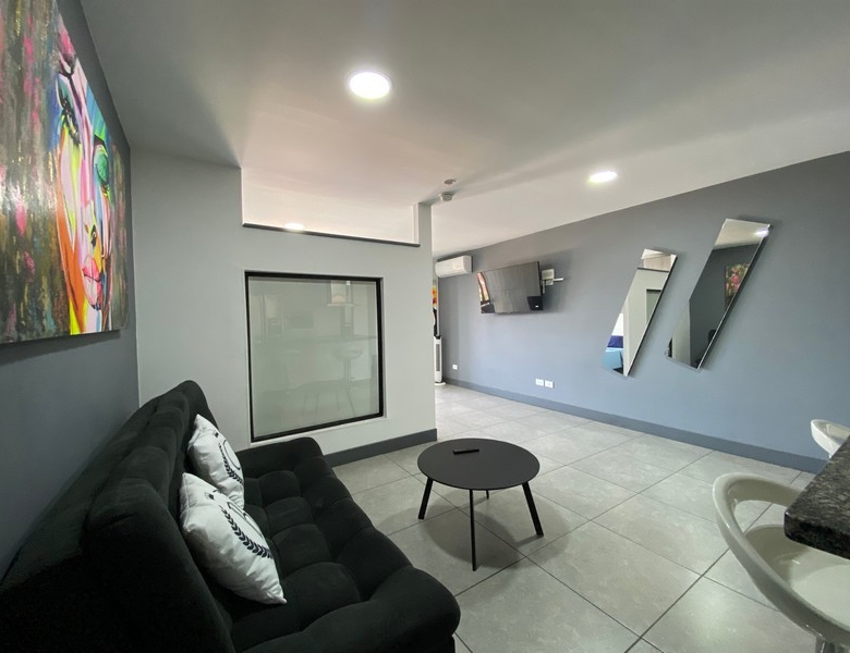 Apartamento Amoblado en Medellín. Laureles.