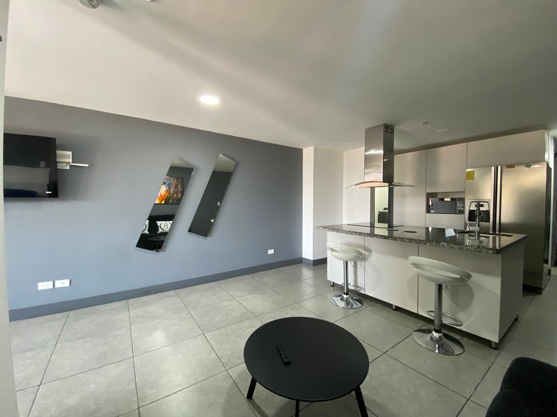 Apartamento Amoblado en Medellín. Laureles.