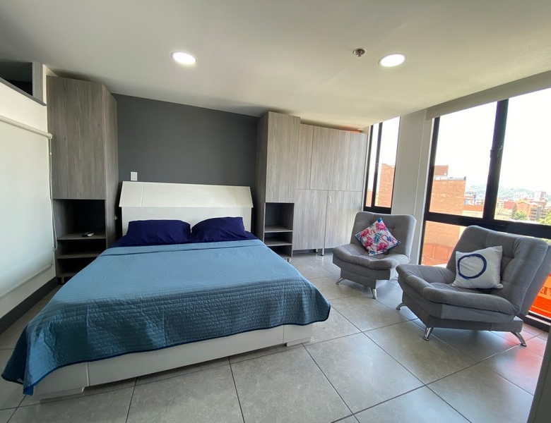 Apartamento Amoblado en Medellín. Laureles.