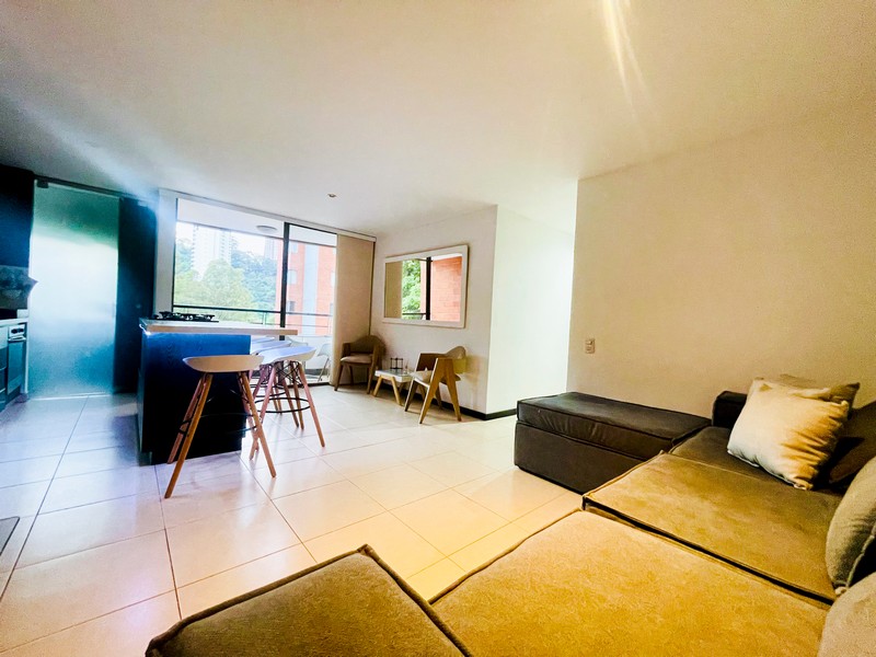 Apartamento Amoblado en Altos del Poblado, Sector Loma del Indio