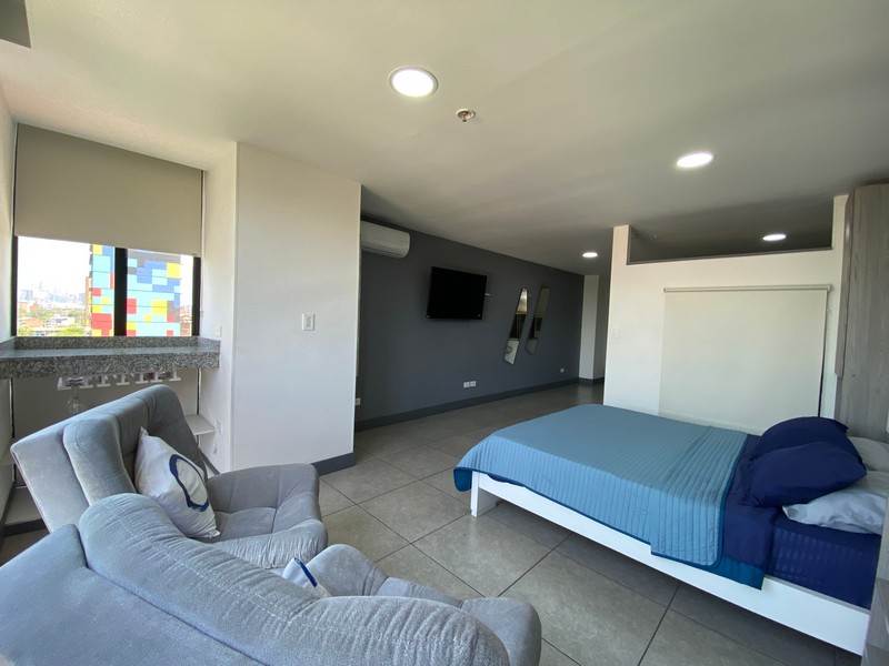 Apartamento Amoblado en Medellín. Laureles.