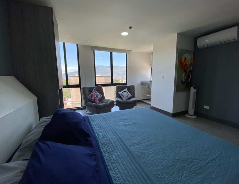 Apartamento Amoblado en Medellín. Laureles.