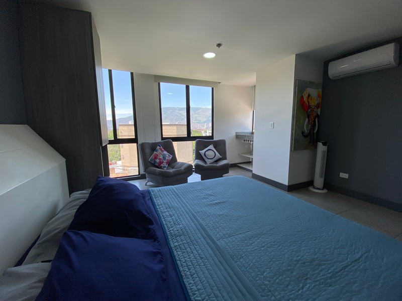 Apartamento Amoblado en Medellín. Laureles.