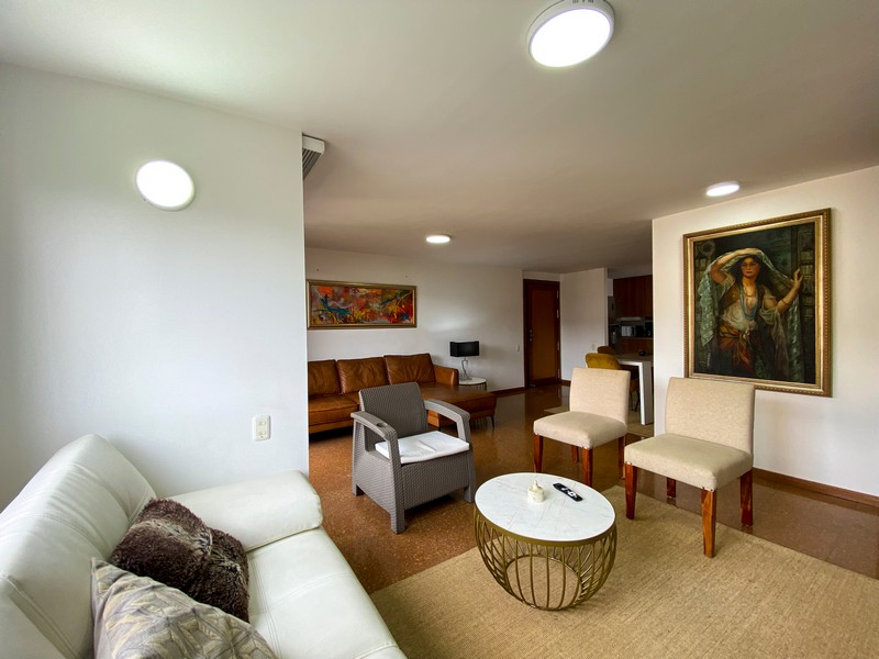 Apartamento Amoblado en Medellín, El Poblado.