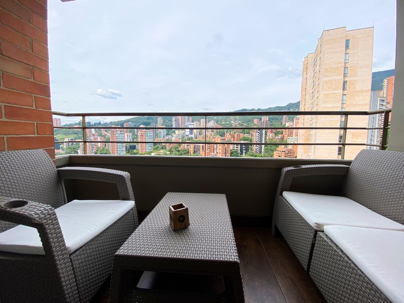 Apartamento Amoblado en Medellín, El Poblado.